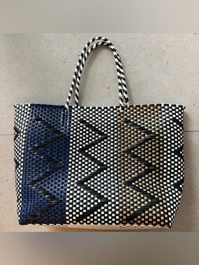 Mexican Woven Plastic Blue Black and White Large Tote Bag 13”x16”